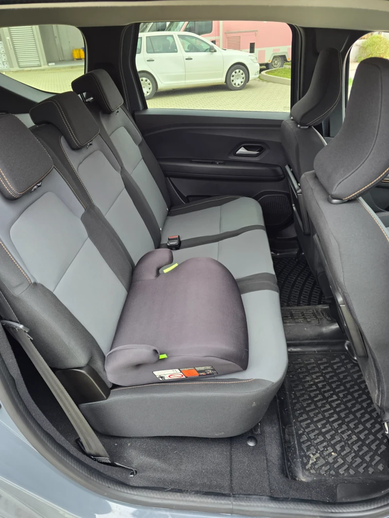 Dacia Jogger Hybrid 140 2300km, снимка 4 - Автомобили и джипове - 52696497