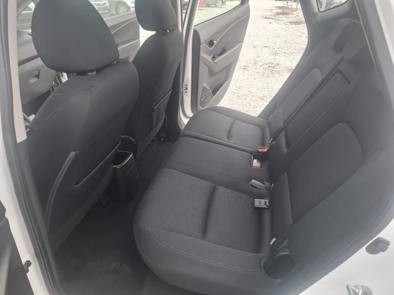 Hyundai Ix20, снимка 9 - Автомобили и джипове - 52811387