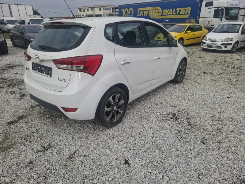 Hyundai Ix20, снимка 5 - Автомобили и джипове - 52811387