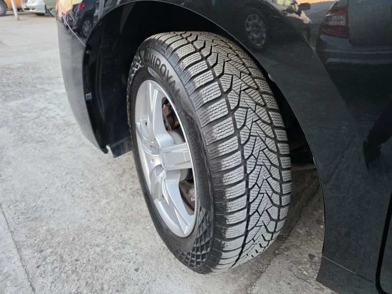 Toyota Verso 1.8 Vvti 7-местна Навигация Автопилот, снимка 17 - Автомобили и джипове - 53299934