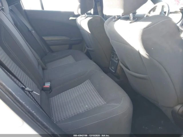 Dodge Charger SXT RWD - изображение 8