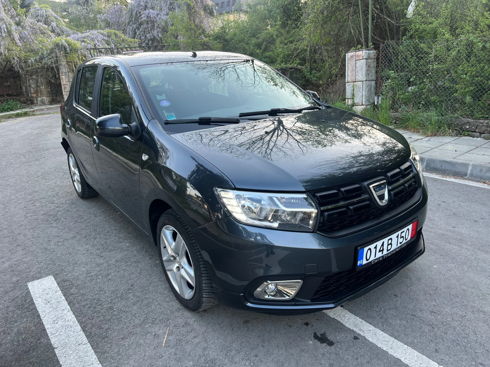 Dacia Sandero 1.0i* КЛИМА* EURO6 - изображение 3