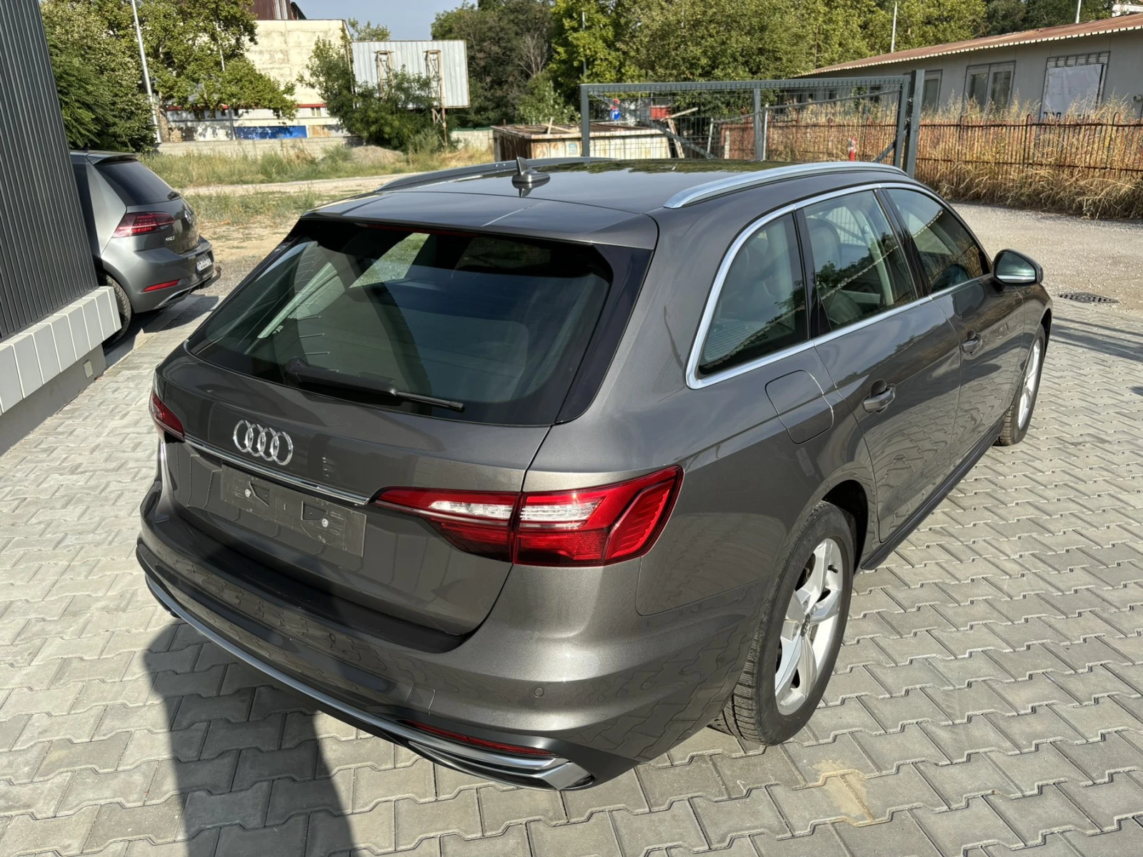 Audi A4 2.0 TDI  - изображение 7