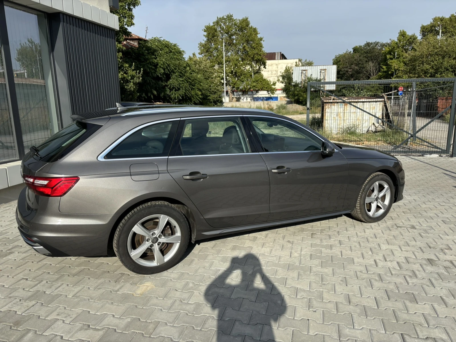 Audi A4 2.0 TDI  - изображение 8