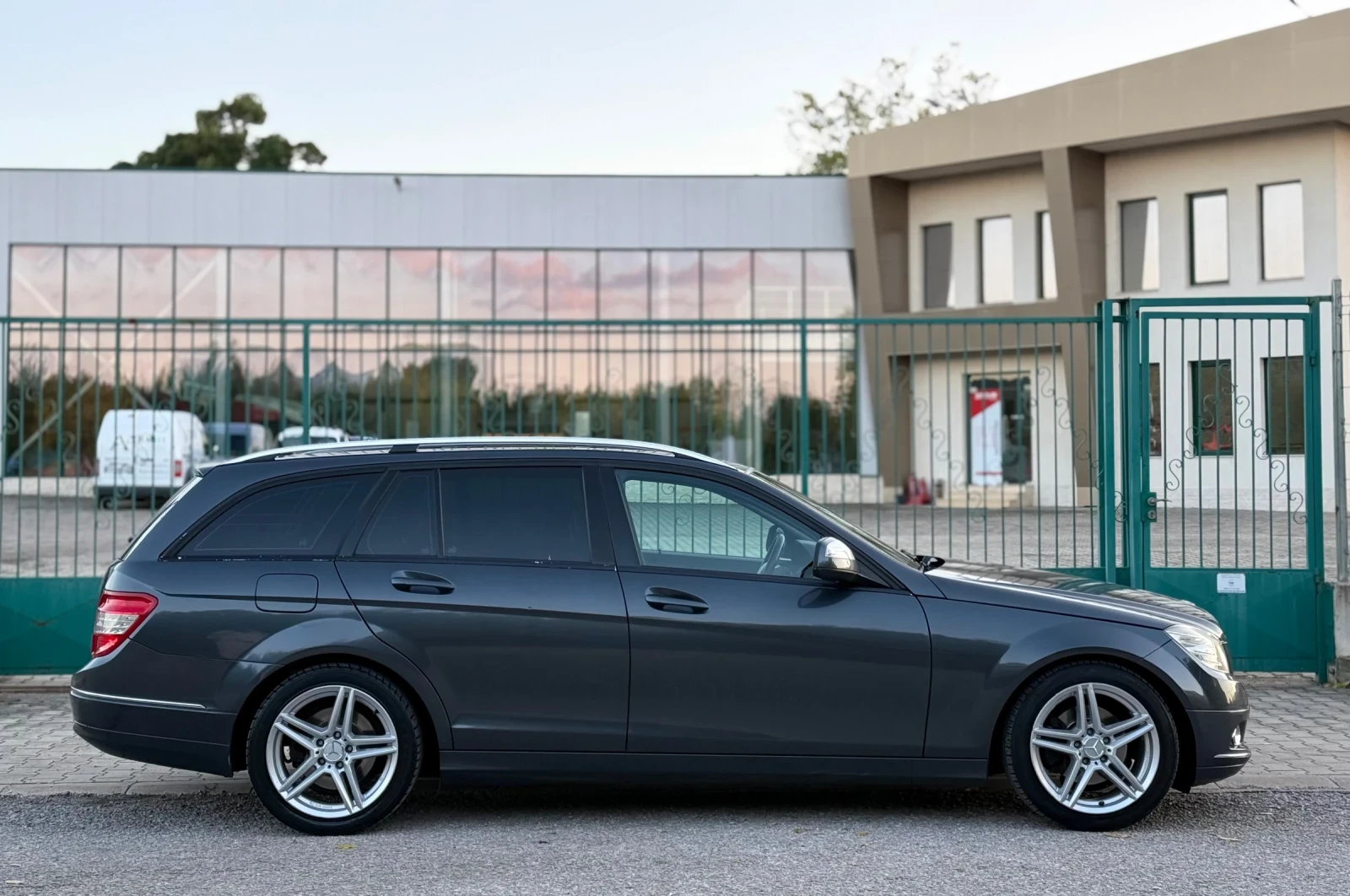 Mercedes-Benz C 220 2.2CDi~170hp~АВТОМАТ~NAVI~МАСАЖ  - изображение 4