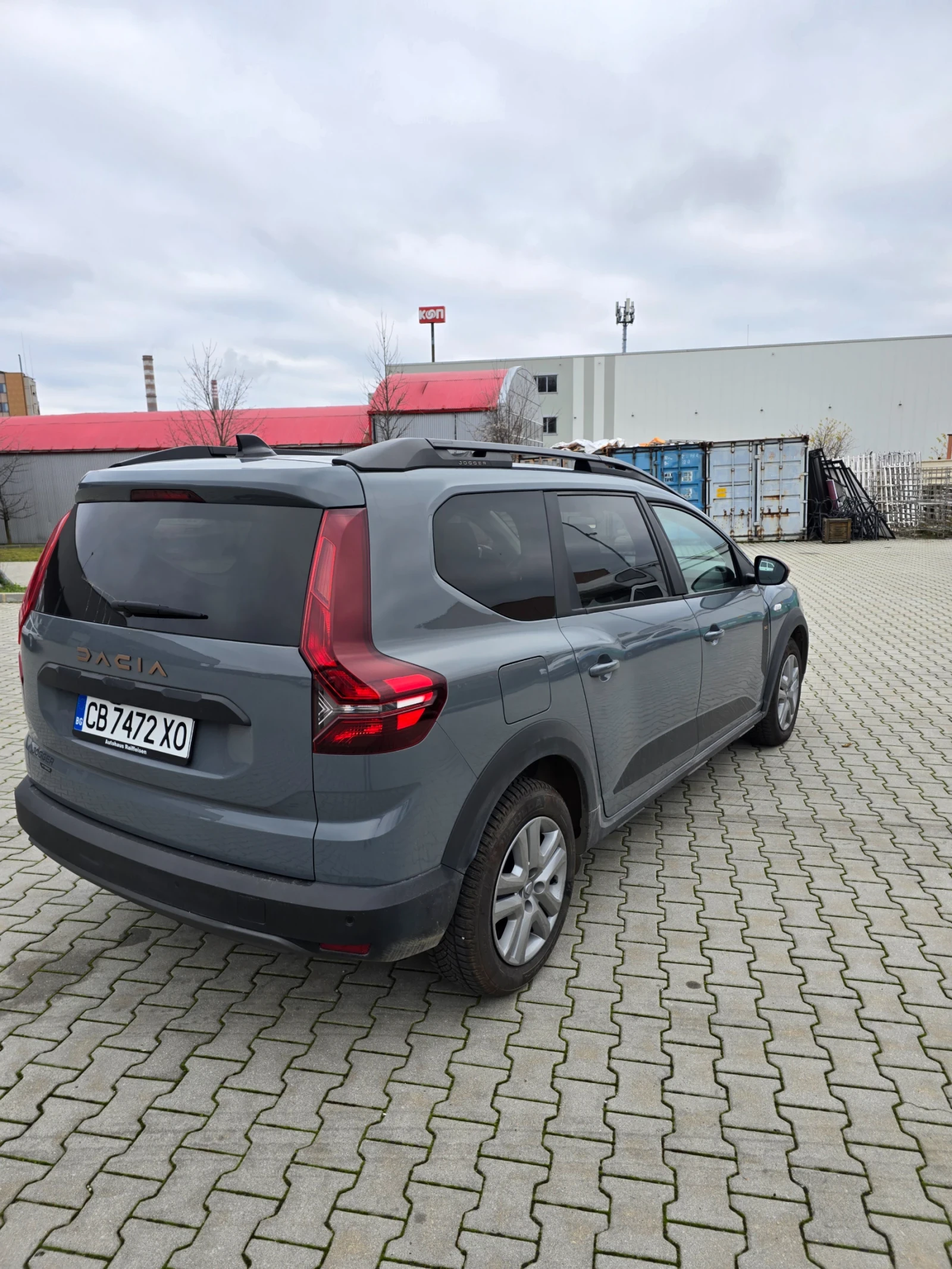 Dacia Jogger Hybrid 140 2300km - изображение 2