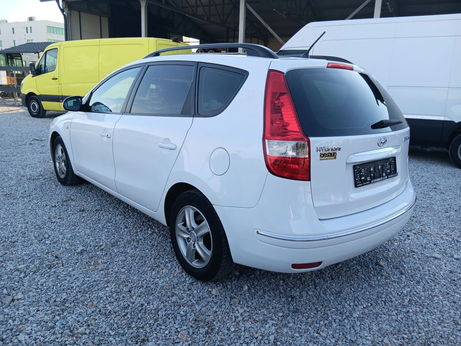 Hyundai I30 1.6i CW TOP, снимка 4 - Автомобили и джипове - 53816093