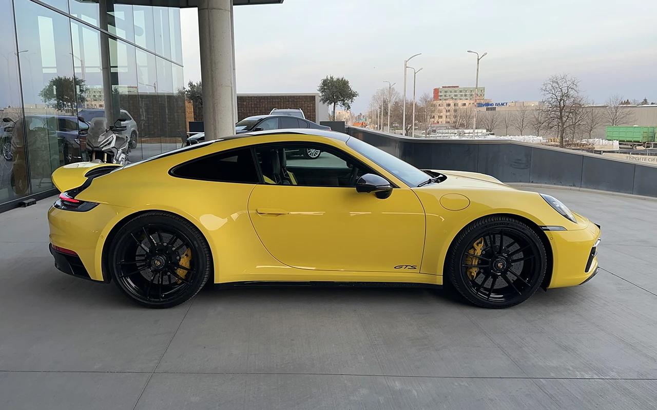 Porsche 911 Carrera 4 GTS, снимка 3 - Автомобили и джипове - 53952779
