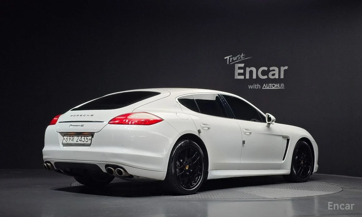 Porsche Panamera, снимка 2 - Автомобили и джипове - 53991628
