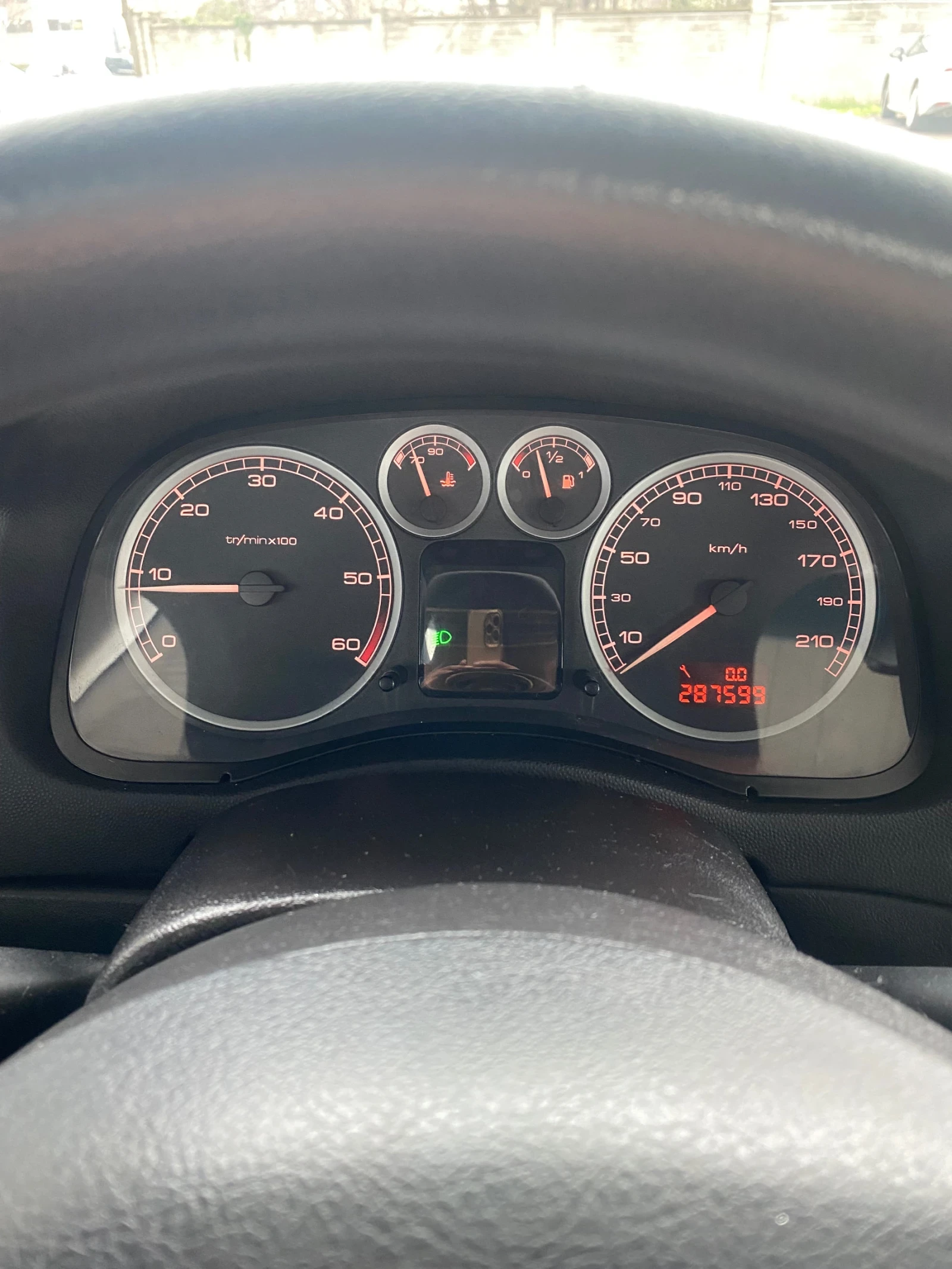 Peugeot 307 2.0 HDI, снимка 8 - Автомобили и джипове - 54080524