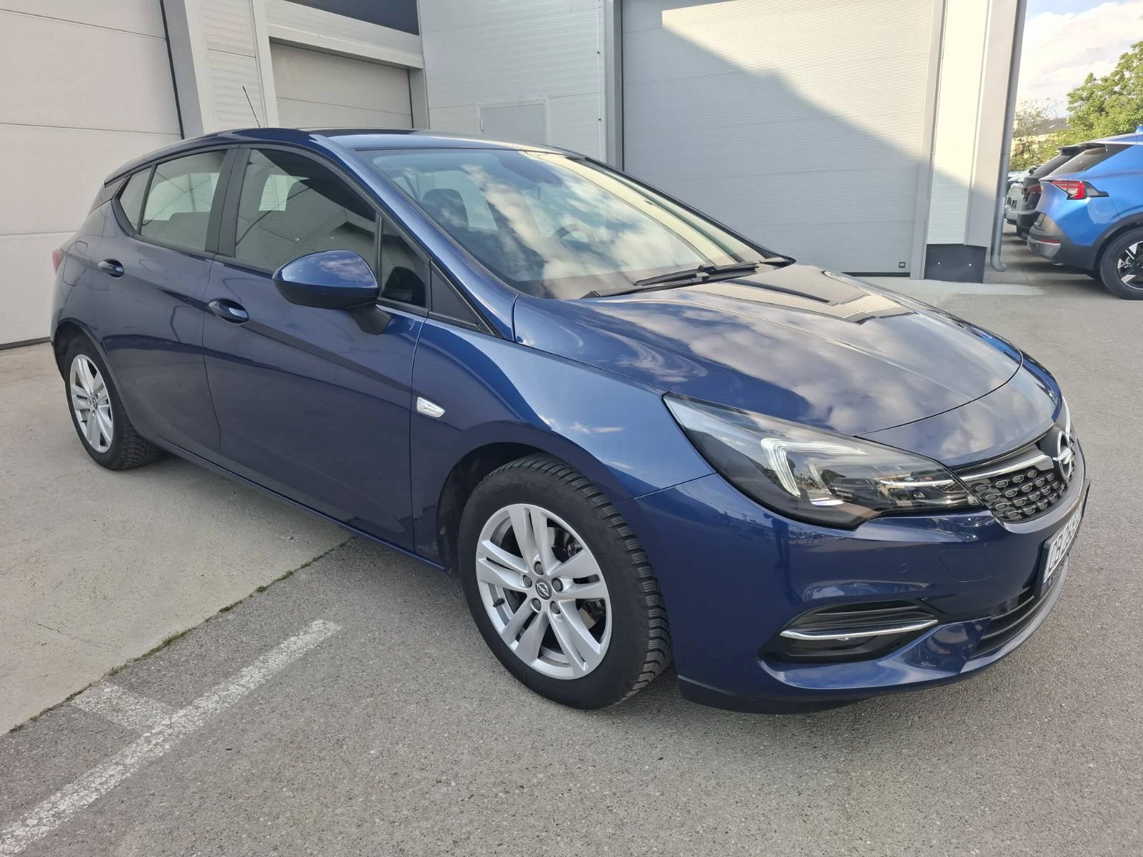 Opel Astra 1.2 Турбо, снимка 3 - Автомобили и джипове - 54629131