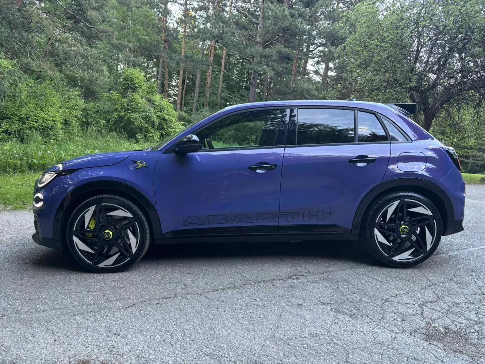 Abarth 600 SCORPIONISSIMA CAMERA LED KEYLESS, снимка 3 - Автомобили и джипове - 54687350