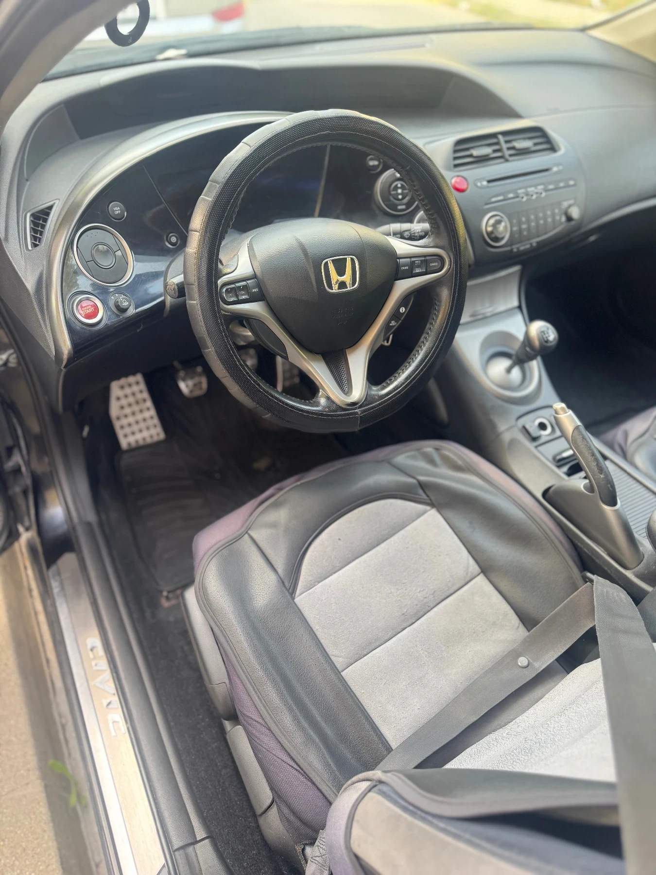 Honda Civic 1, 8i, снимка 6 - Автомобили и джипове - 54744497