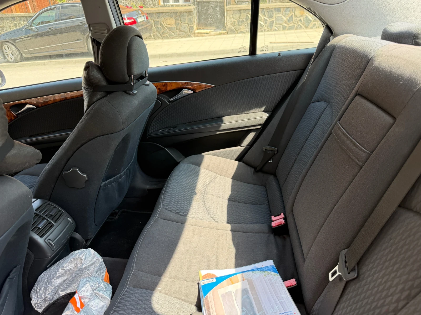Mercedes-Benz E 270, снимка 12 - Автомобили и джипове - 54790365