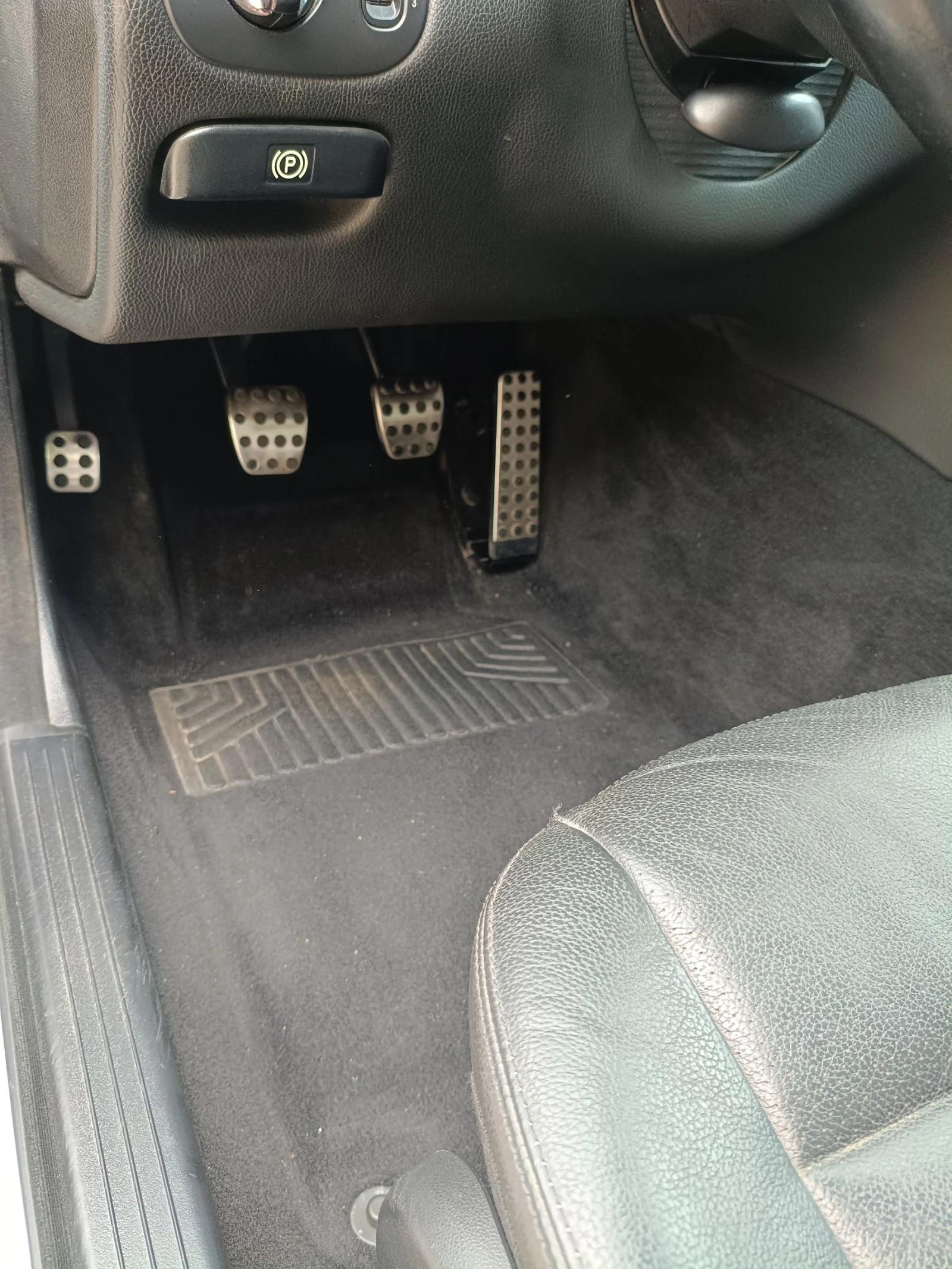 Mercedes-Benz C 200 SPORT Edition, снимка 5 - Автомобили и джипове - 54823113