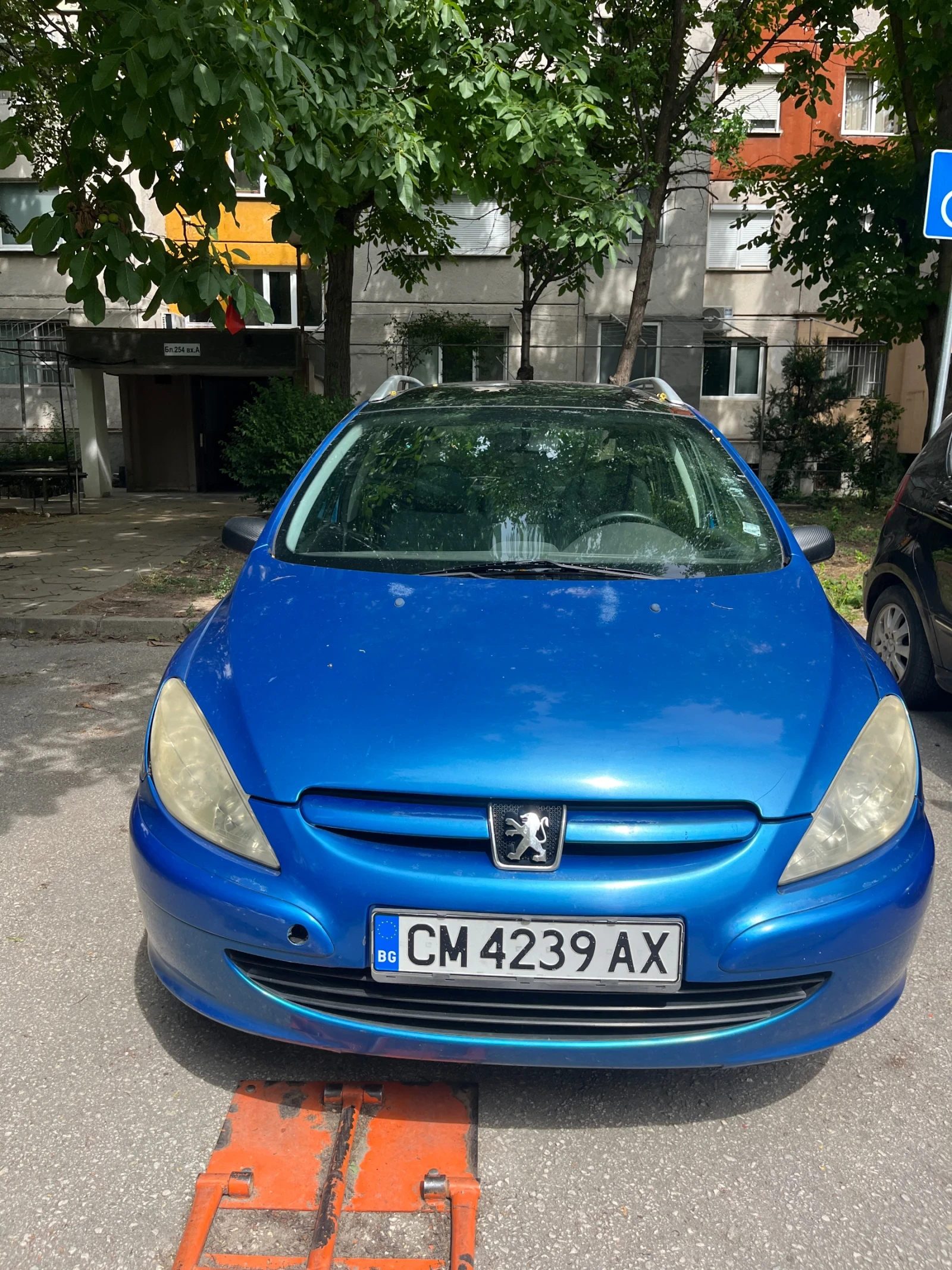 Peugeot 307 + още един чифт джанти 