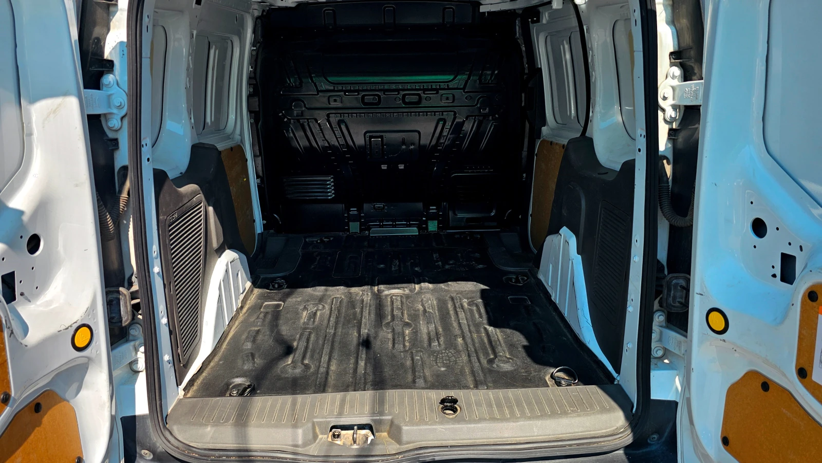 Ford Tourneo Connect 1.5TDCi-100kc, снимка 5 - Автомобили и джипове - 55058220
