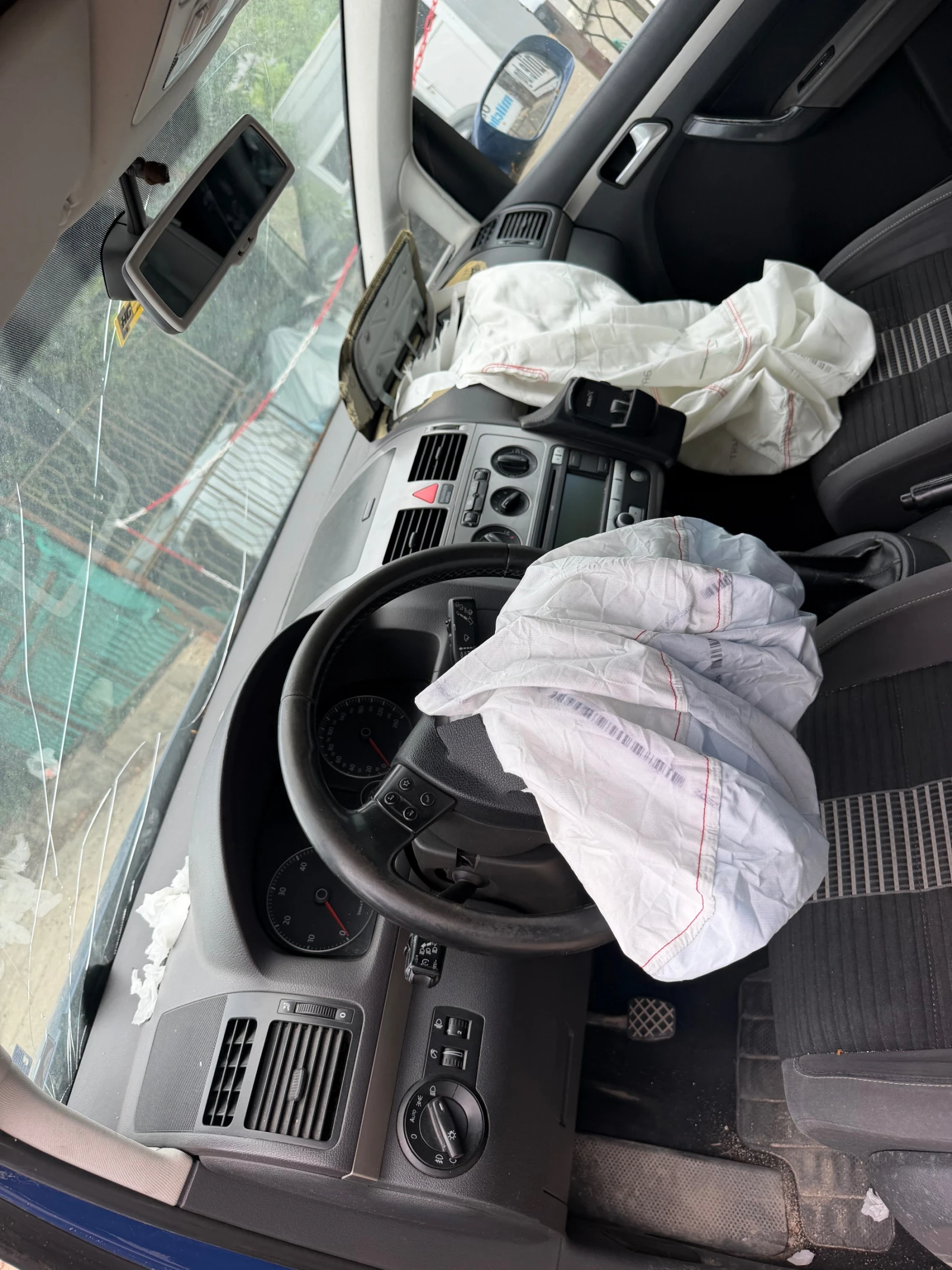 VW Touran 1.9TDI BLS ръчка , снимка 7 - Автомобили и джипове - 55145292