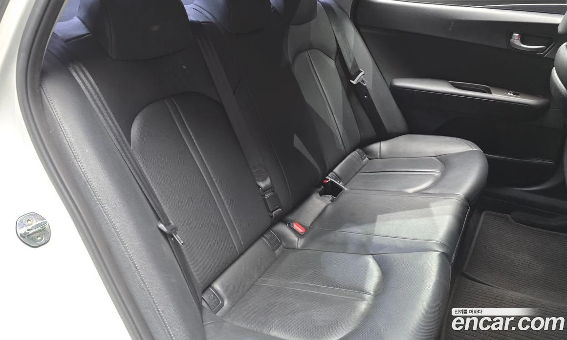 Kia K5 2.0 LPI Rental Car Luxury, снимка 16 - Автомобили и джипове - 55669065
