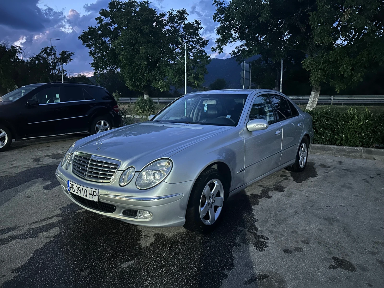 Mercedes-Benz E 270, снимка 13 - Автомобили и джипове - 55781372