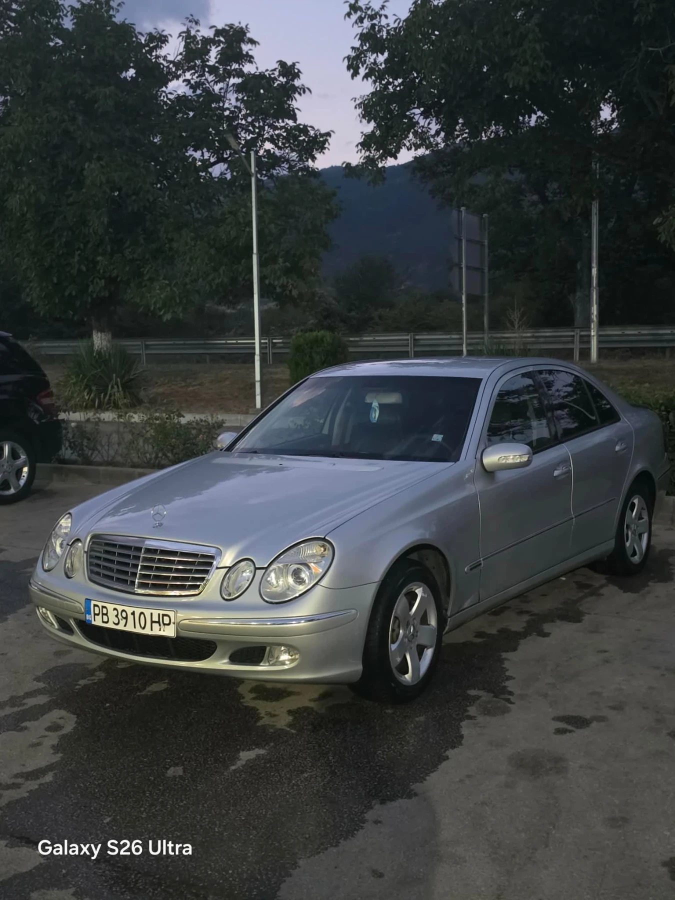 Mercedes-Benz E 270, снимка 3 - Автомобили и джипове - 55781372