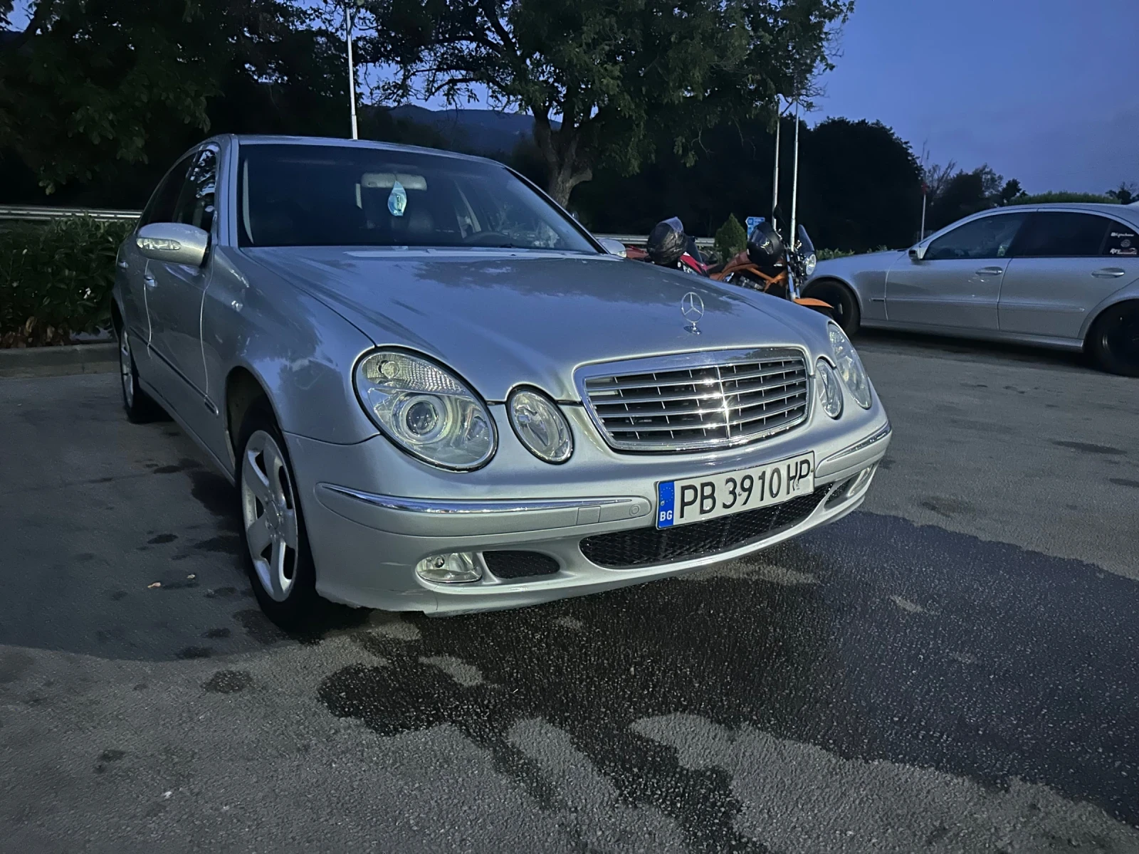 Mercedes-Benz E 270, снимка 11 - Автомобили и джипове - 55781372