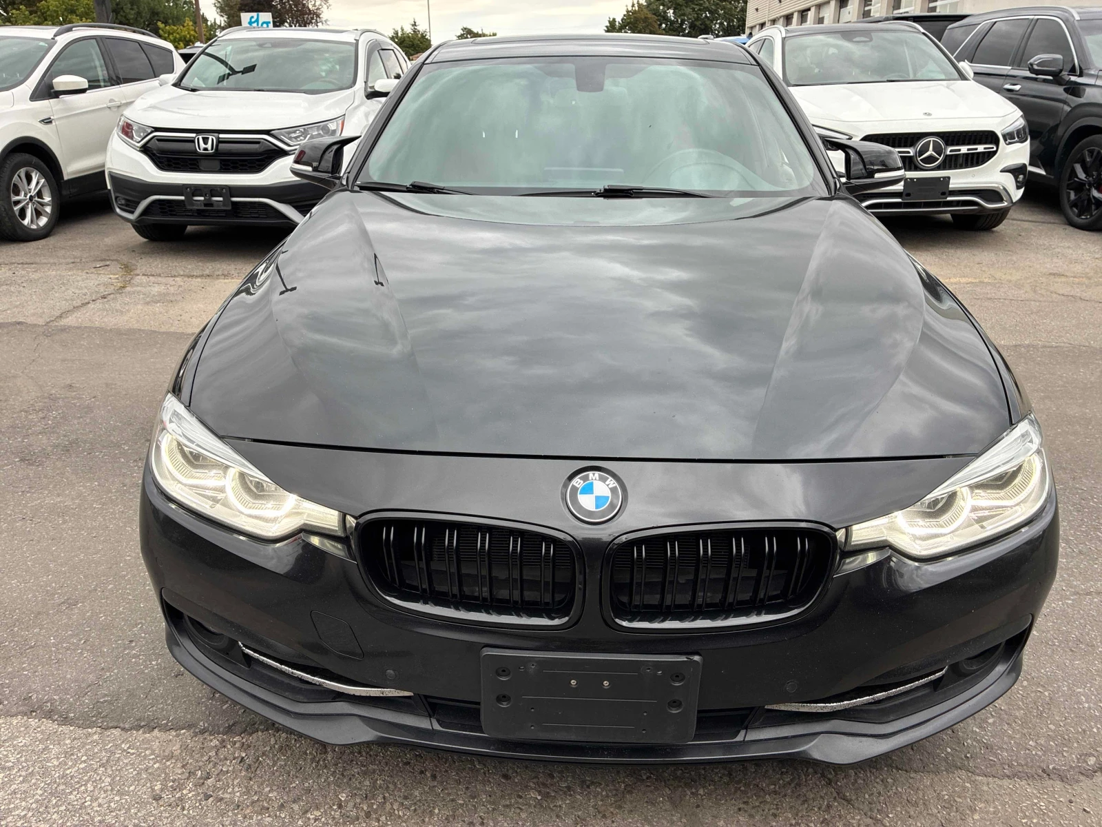 BMW 330 * 330i xDrive * CARFAX * ЦЕНА ДО БГ, снимка 4 - Автомобили и джипове - 56126670
