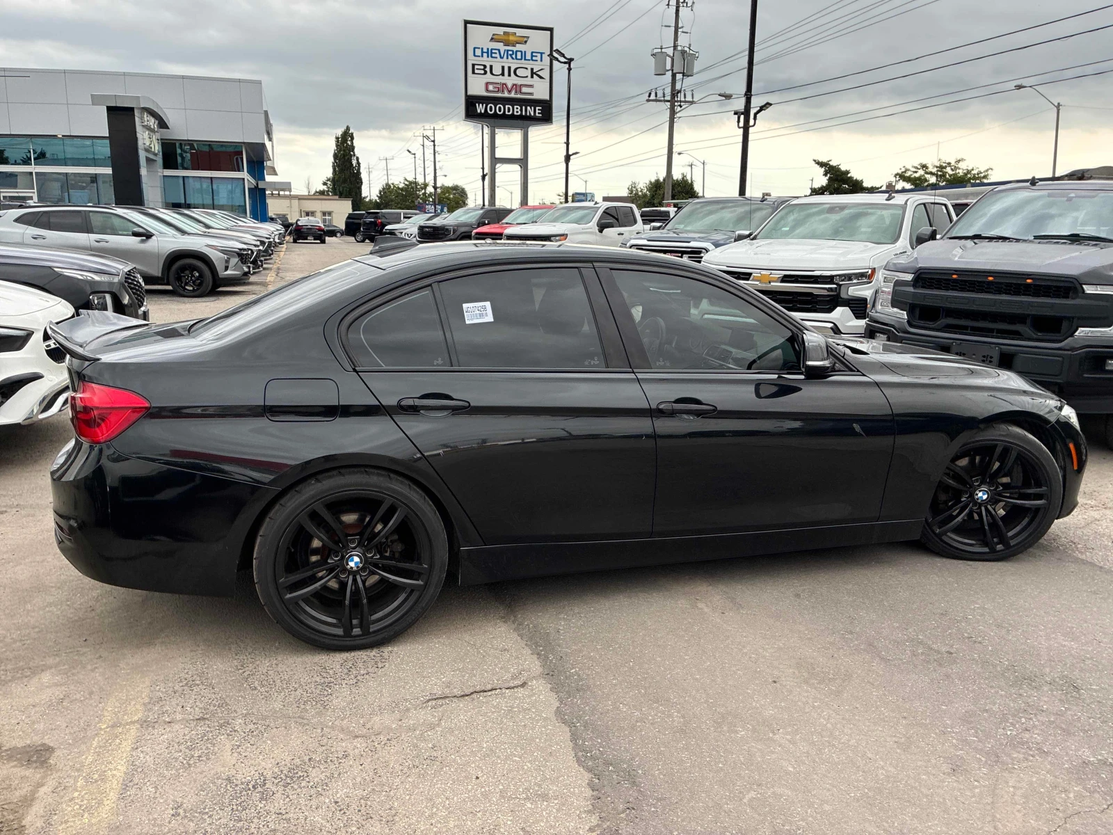 BMW 330 * 330i xDrive * CARFAX * ЦЕНА ДО БГ, снимка 3 - Автомобили и джипове - 56126670