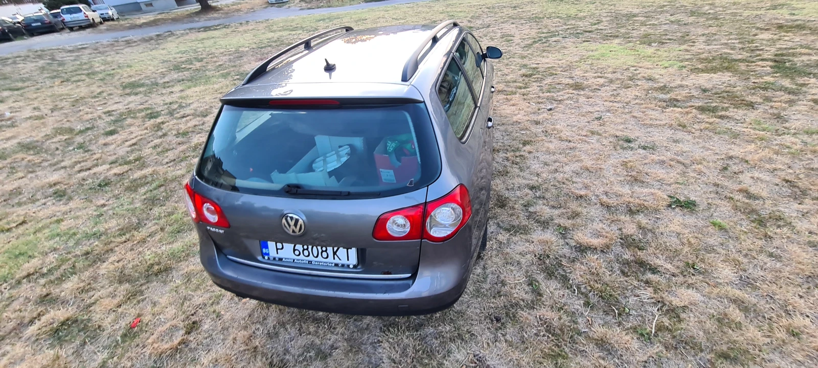 VW Passat 1.6, снимка 11 - Автомобили и джипове - 56574931