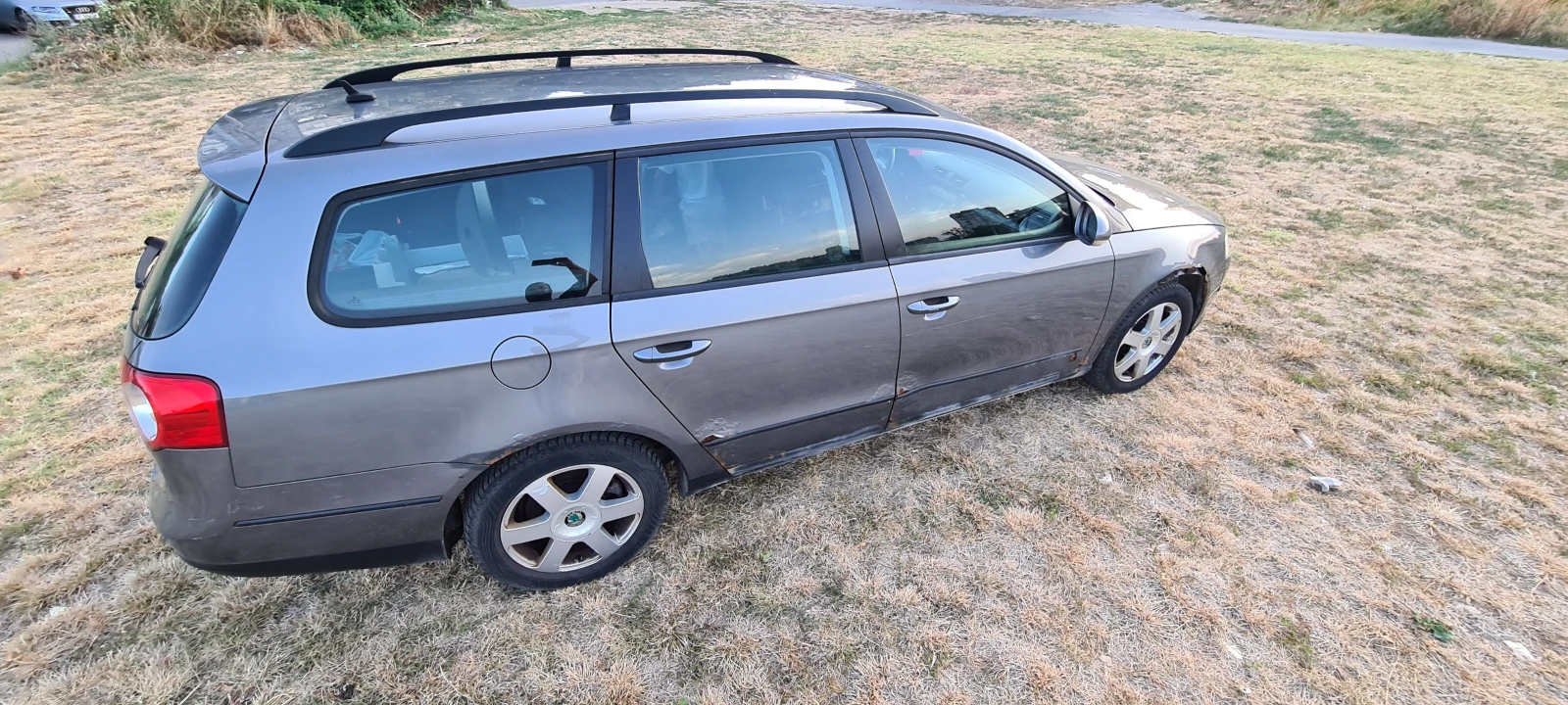 VW Passat 1.6, снимка 9 - Автомобили и джипове - 56574931