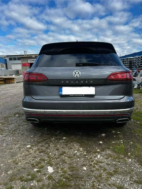 VW Touareg - 30000 € / 58674.90 лв. - 11932107 3