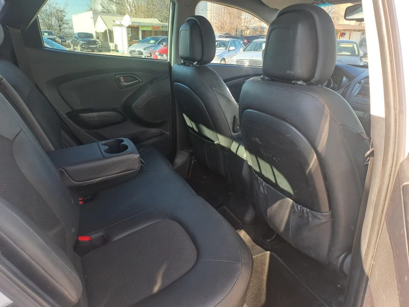Hyundai IX35 2, 0CRDI, 4/4, AVTOMAT, FACE, снимка 10 - Автомобили и джипове - 52910969