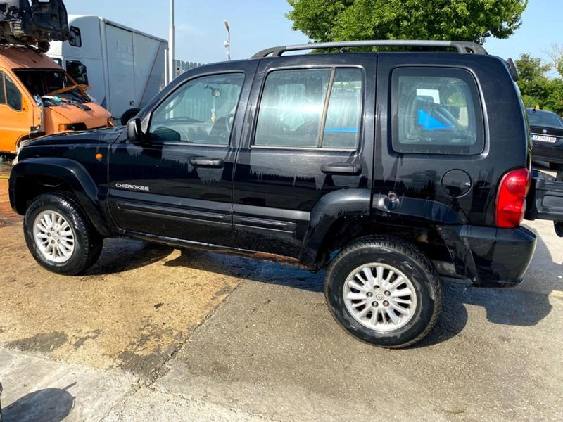 Jeep Cherokee 2.8 CRDI, снимка 5 - Автомобили и джипове - 33415929