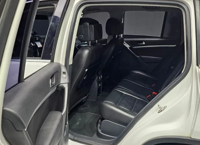 VW Tiguan 2.0 TDI Comfort | Mobile.bg   12