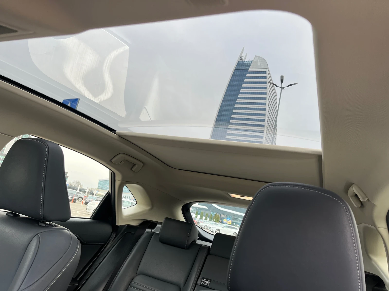 Lexus NX 300h Premium E-Four | Mobile.bg   11