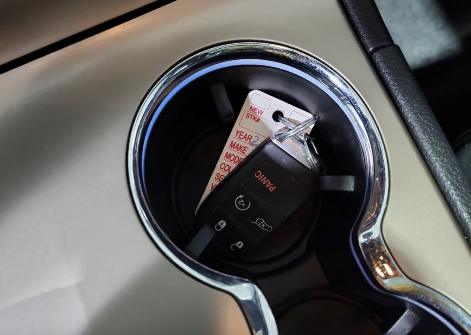 Jeep Grand cherokee OVERLAND* 4X4* КОжа* Подгрев* Памет* Keyless, снимка 12 - Автомобили и джипове - 53966855