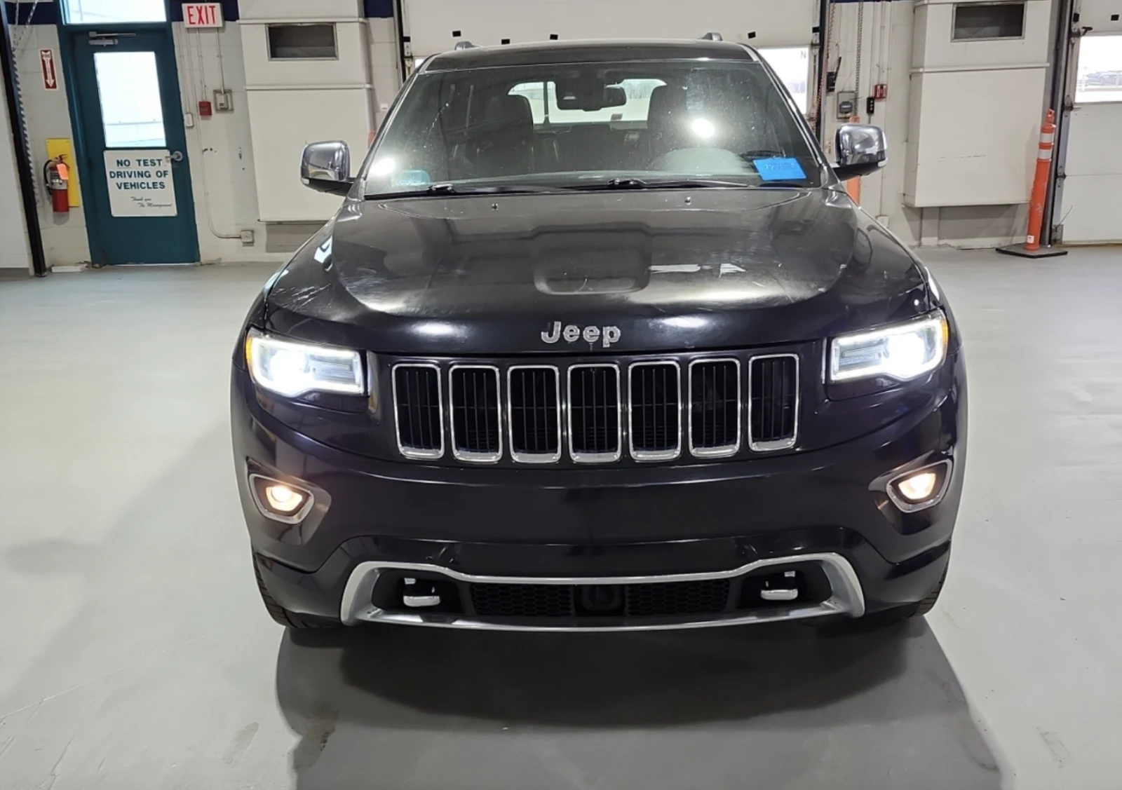 Jeep Grand cherokee OVERLAND* 4X4* КОжа* Подгрев* Памет* Keyless, снимка 2 - Автомобили и джипове - 53966855