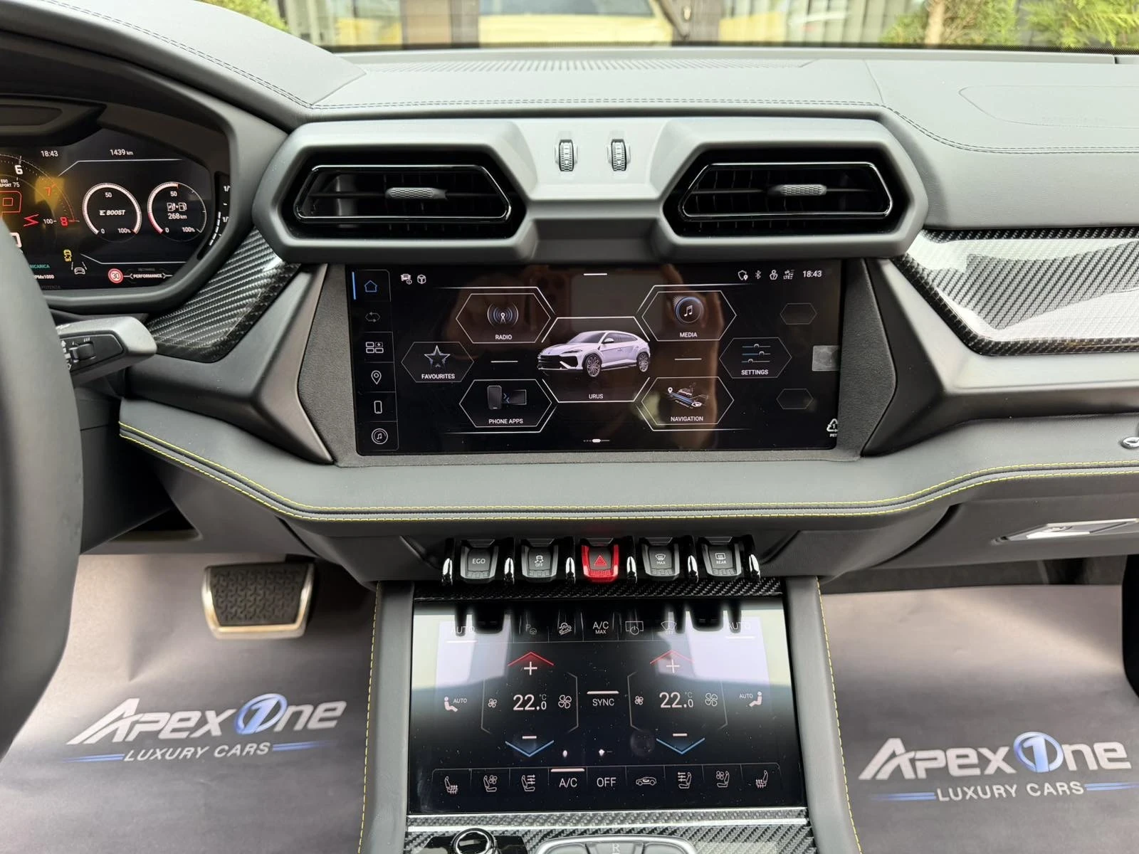 Lamborghini Urus SE, снимка 16 - Автомобили и джипове - 54368759