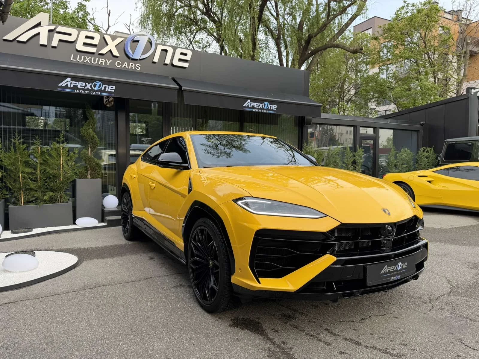 Lamborghini Urus SE, снимка 3 - Автомобили и джипове - 54368759