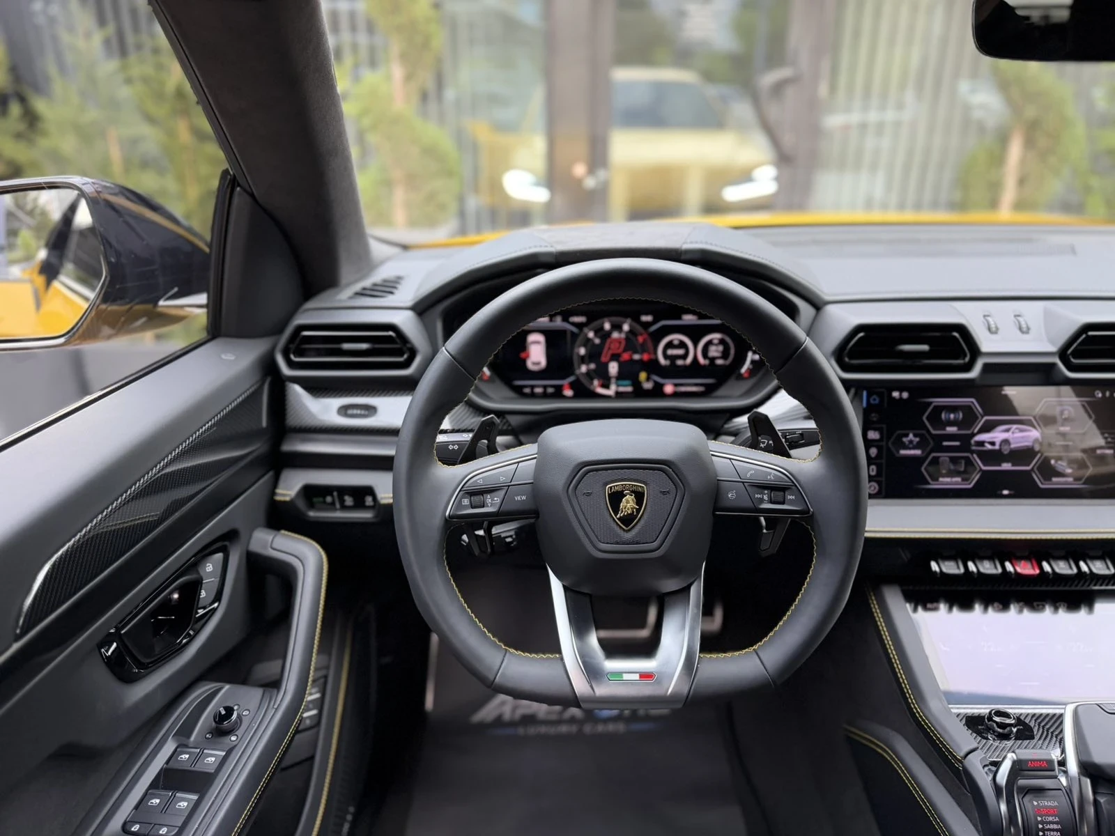 Lamborghini Urus SE, снимка 9 - Автомобили и джипове - 54368759