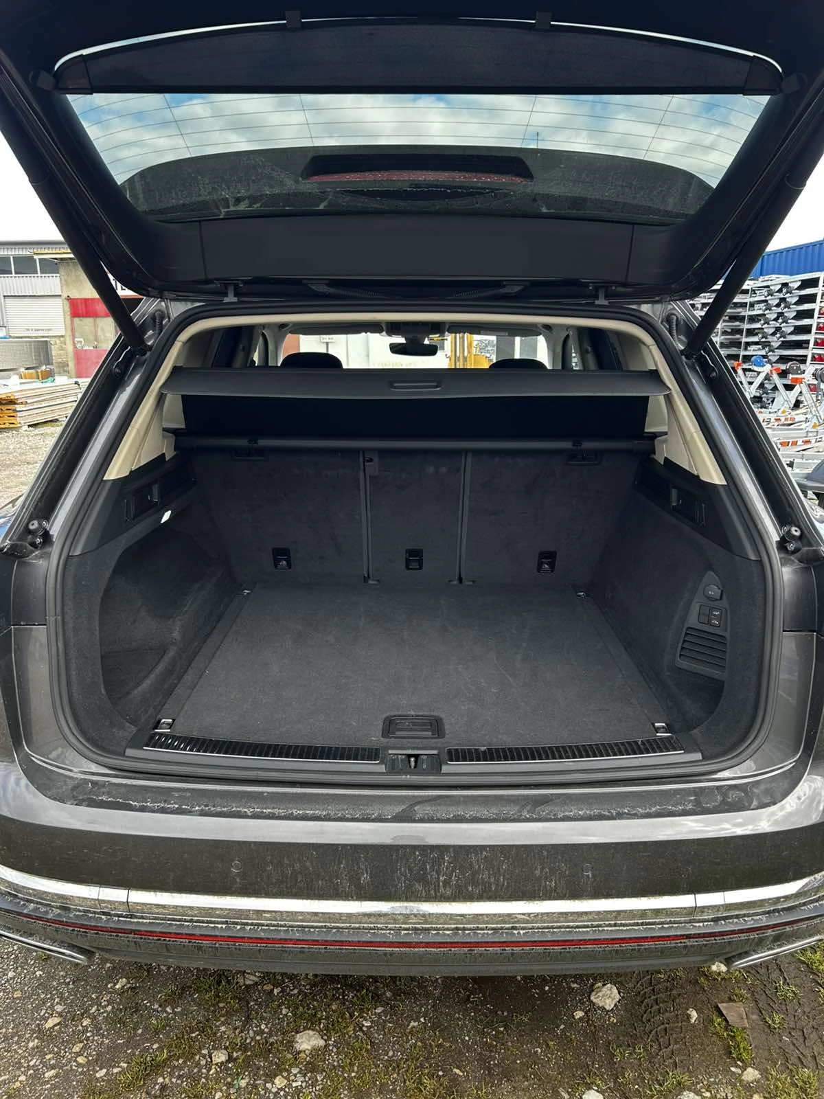 VW Touareg, снимка 6 - Автомобили и джипове - 55408544