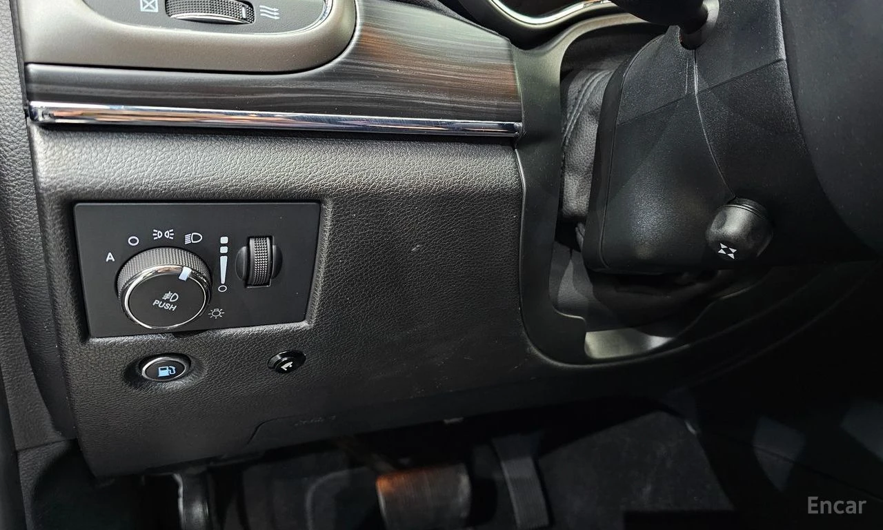Jeep Grand cherokee 3.6* V6* 8ZF* ПОДГРЕВ* ОБДУХВАНЕ* КАМЕРА* КЕЙЛЕС* , снимка 6 - Автомобили и джипове - 54879118