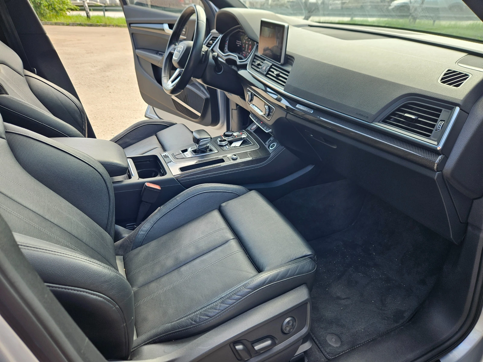 Audi SQ5, снимка 12 - Автомобили и джипове - 55068565