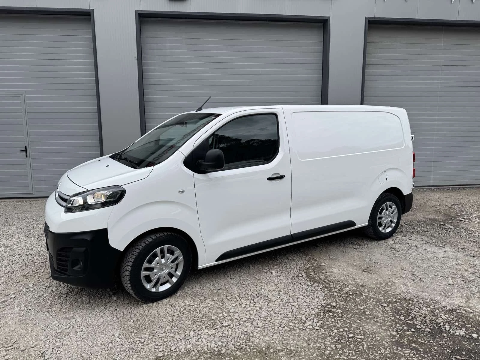 Citroen Jumpy 1.5HDI* TOP* 21.06.2021 EVRO 6, снимка 10 - Бусове и автобуси - 56246977