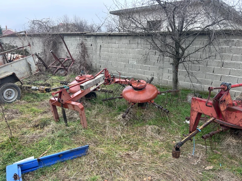 Сенообръщачка New Holland, снимка 3 - Селскостопанска техника - 53276583