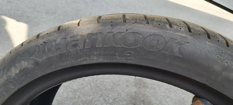 Гуми Летни 235/40R19, снимка 4 - Гуми и джанти - 33033986