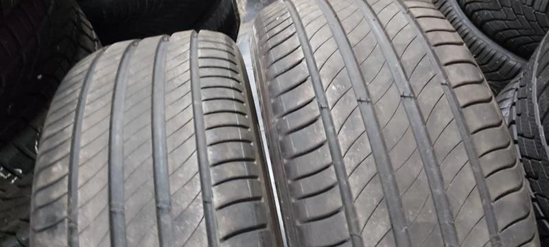 Гуми Летни 235/55R17, снимка 2 - Гуми и джанти - 33440853