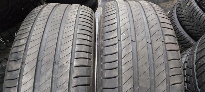 Гуми Летни 235/55R17, снимка 1 - Гуми и джанти - 33440853