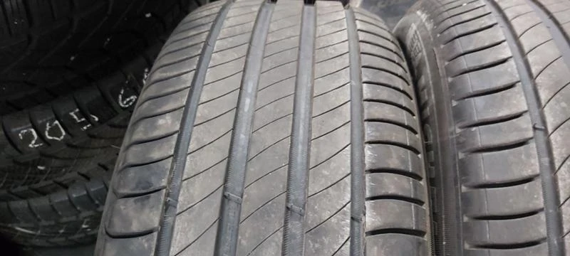 Гуми Летни 235/55R17, снимка 4 - Гуми и джанти - 33440853