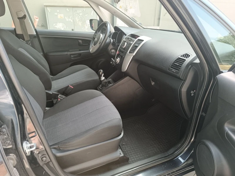 Kia Venga 1.4GPL 156000km., снимка 8 - Автомобили и джипове - 46311582